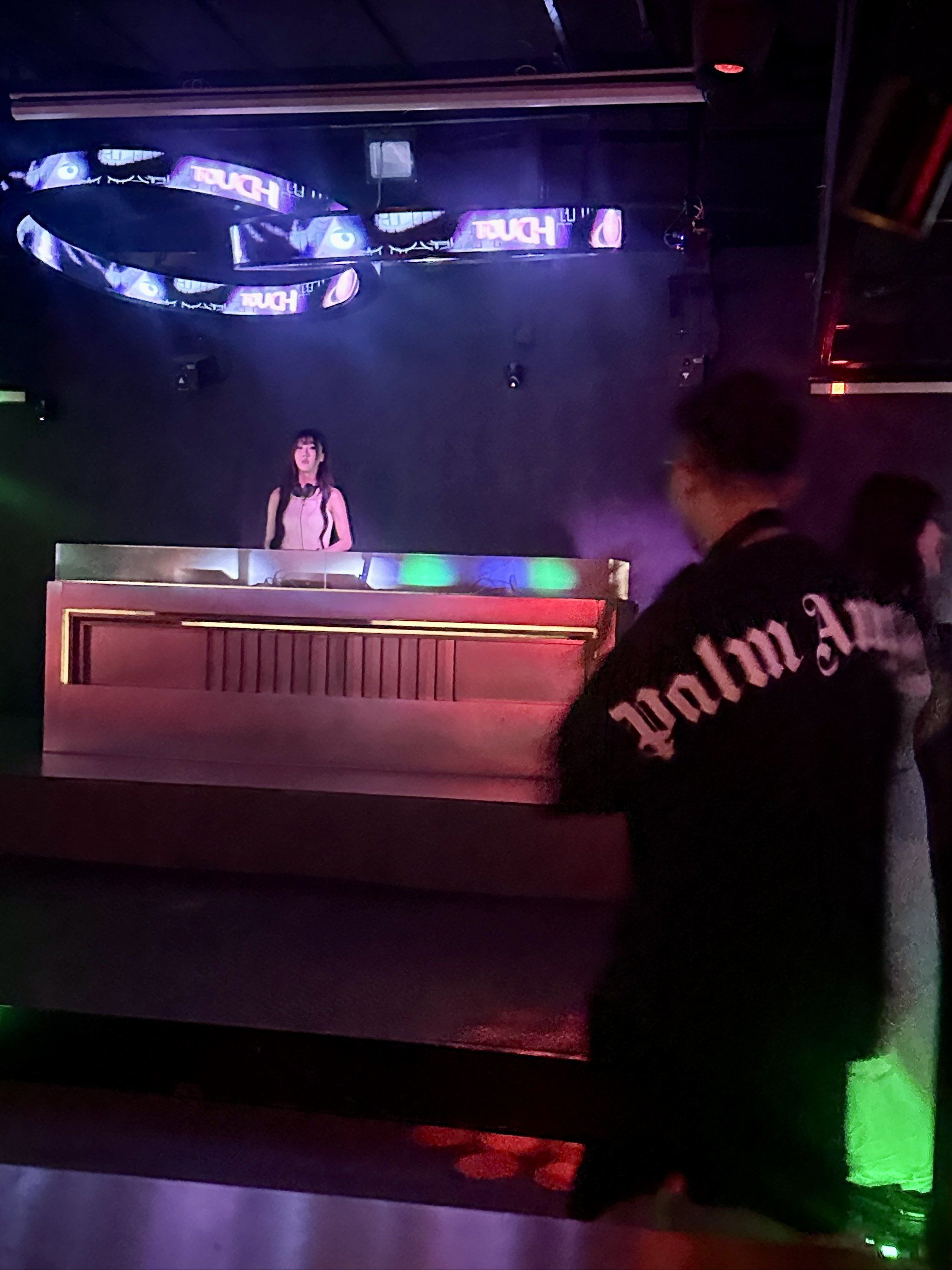 来宾商务ktv优选 商务ktv预订专享-合山市ktv预定